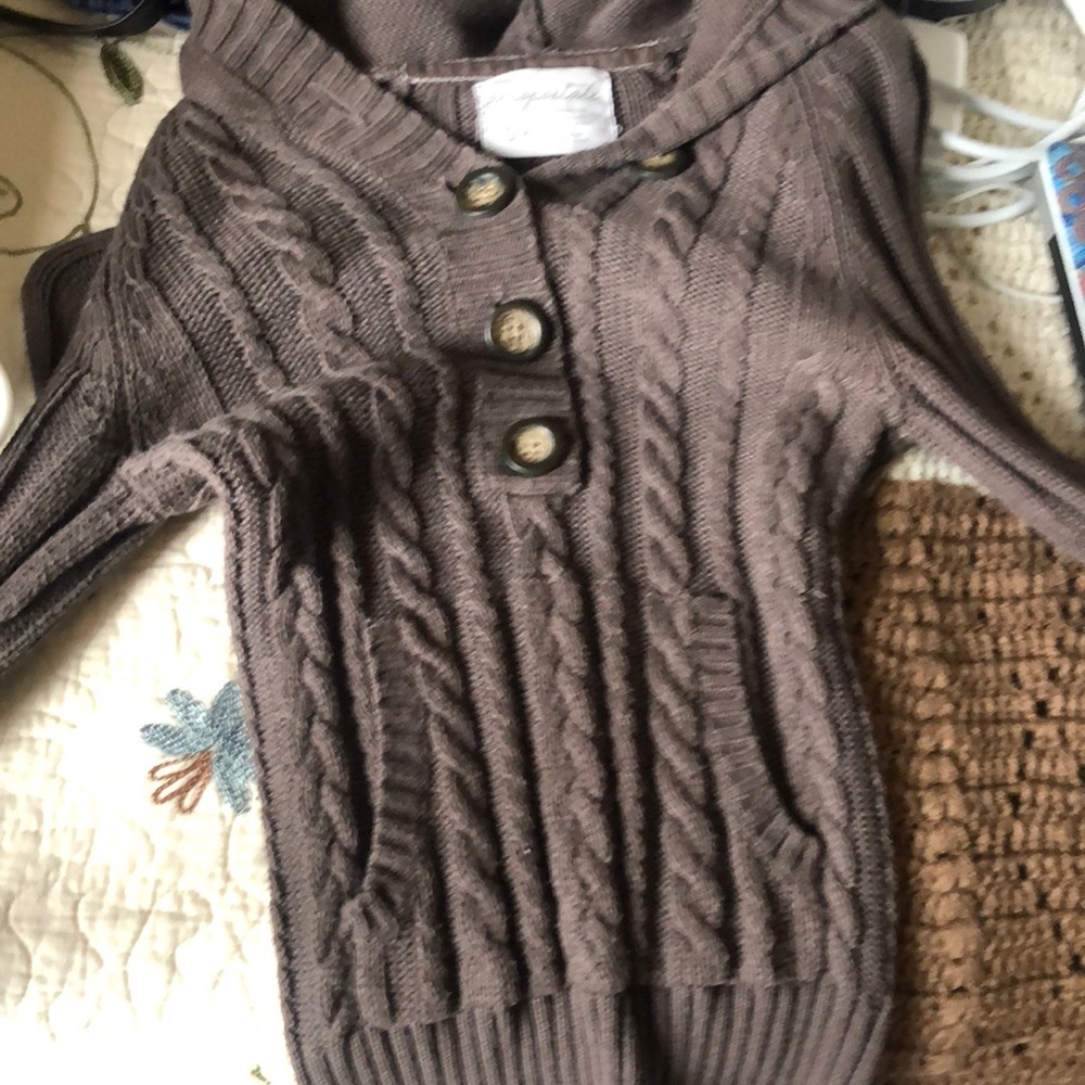 Brown sweater